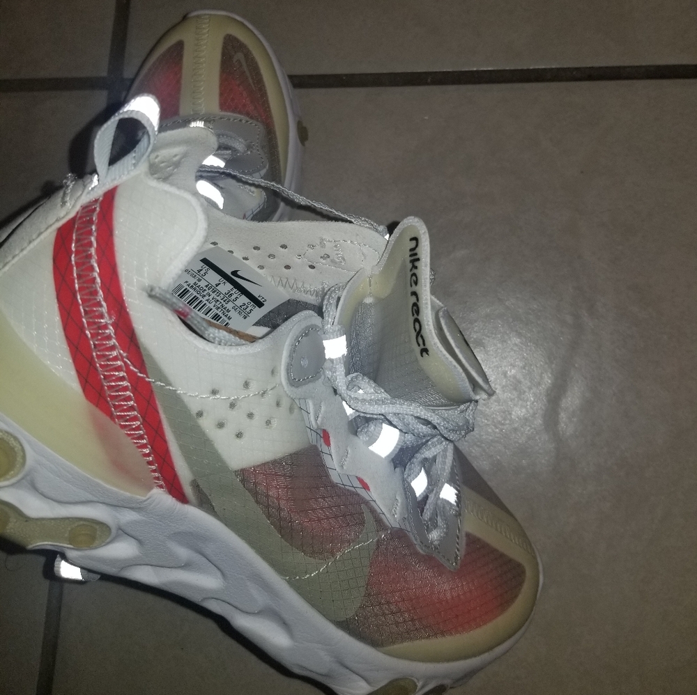 Nike react 87 ( womens size 4.5)